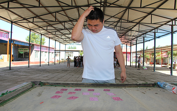 2016年公司舉行拓展培訓(xùn)活動(dòng)合影留念(圖8)