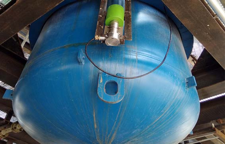 Na-22放射性儀表搪玻璃水解反應(yīng)器安裝現(xiàn)場