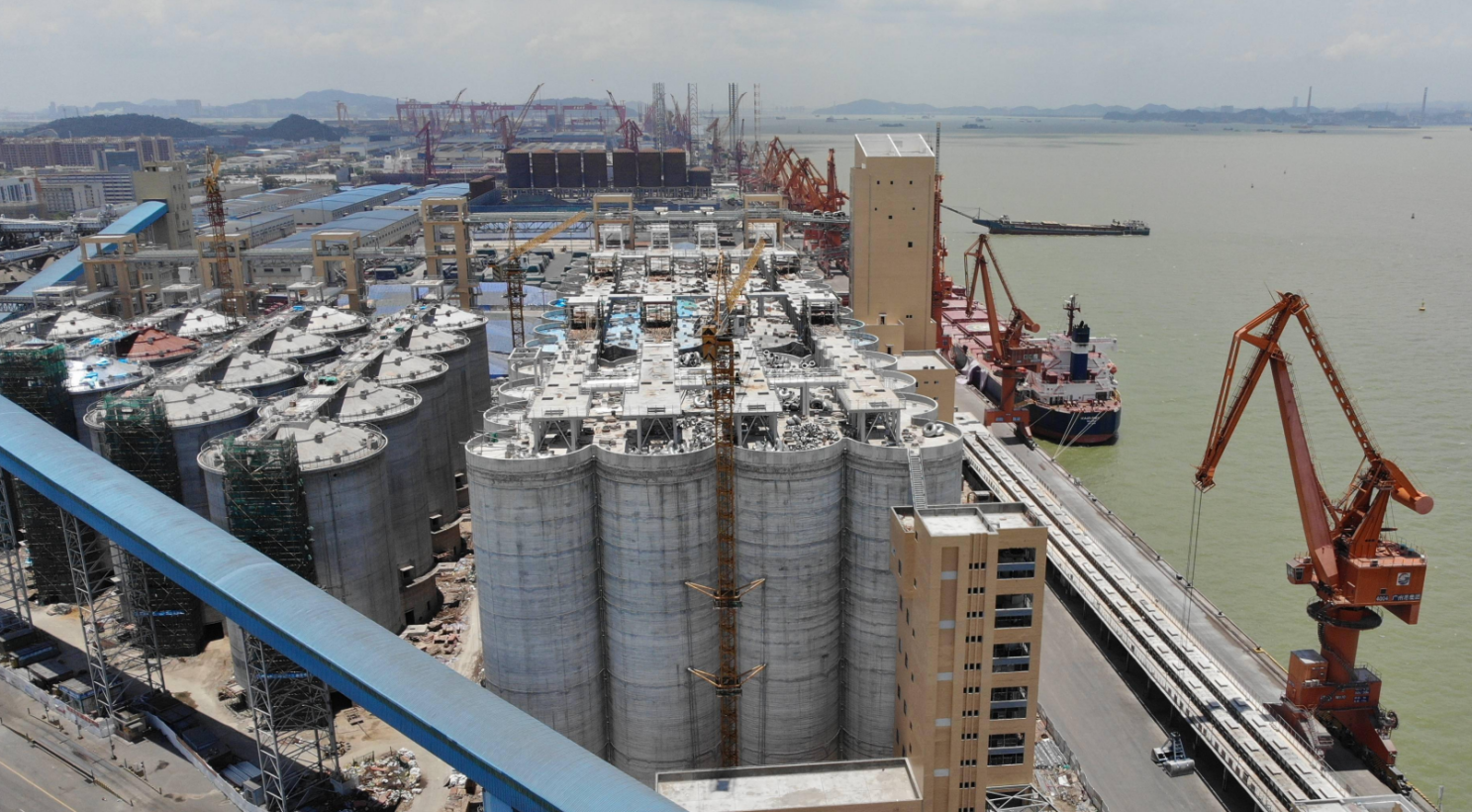 利馬克3D雷達(dá)物位掃描儀在廣州港南沙糧食筒倉和星倉的糧食庫存管理應(yīng)用(圖4) 利馬克3D雷達(dá)物位掃描儀在廣州港南沙糧食筒倉和星倉的糧食庫存管理應(yīng)用(圖4)